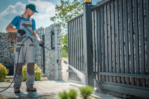 Best Pool Deck Cleaning  in Converse, TX